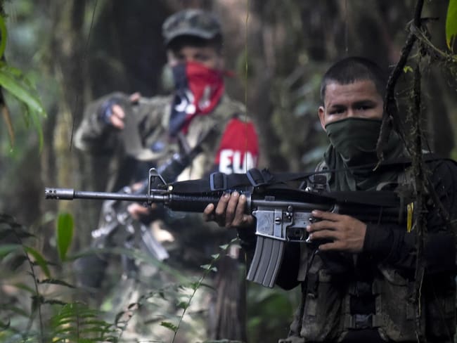 La población civil en Arauca queda en medio del fuego cruzado de disidencias y el ELN