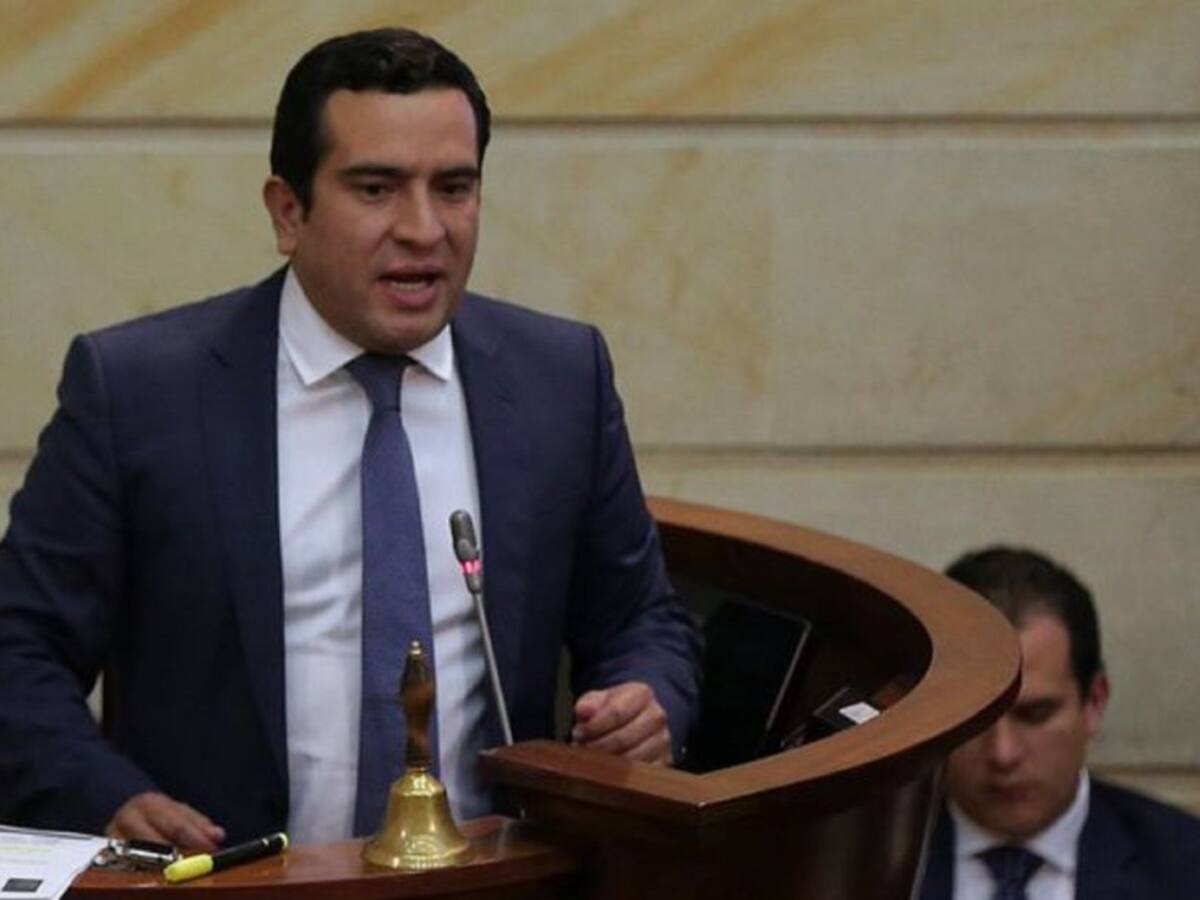 Uno se cansa de hacer política con hipocresía: Edward Rodríguez