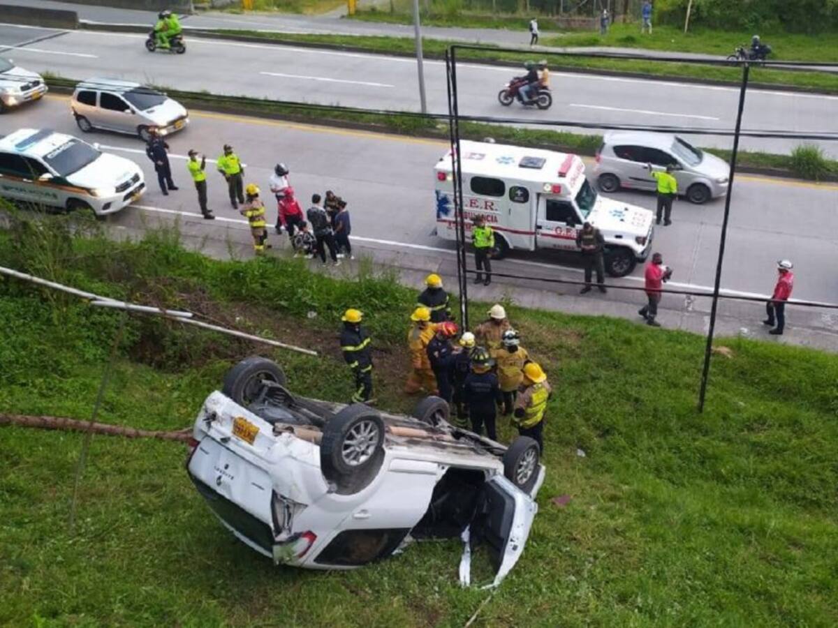 Un aparatoso accidente de tránsito se registró en el barrio Aranjuez