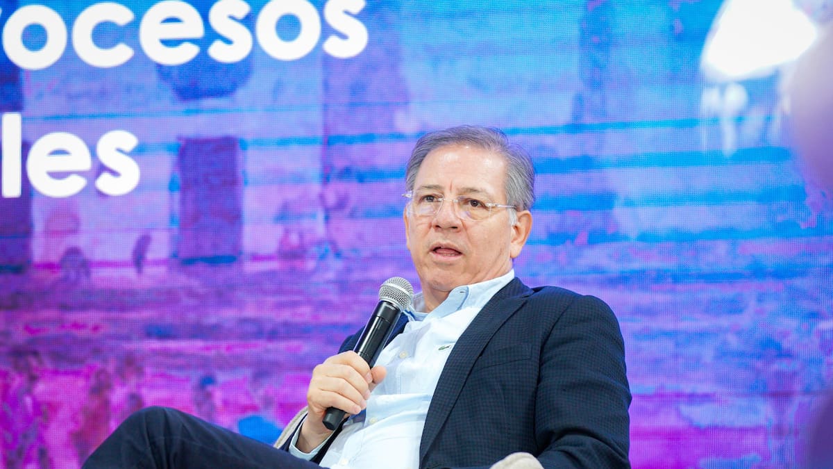 Presidente de la Corte asegura que los jueces cada día se enfrentan a más presiones políticas
