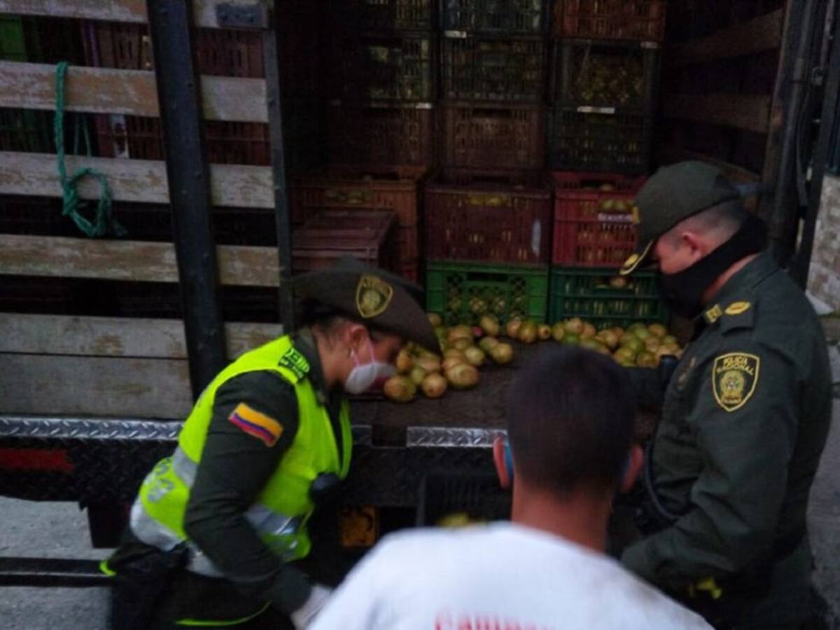 Policía Metropolitana brinda asistencia alimentaria en Manizales
