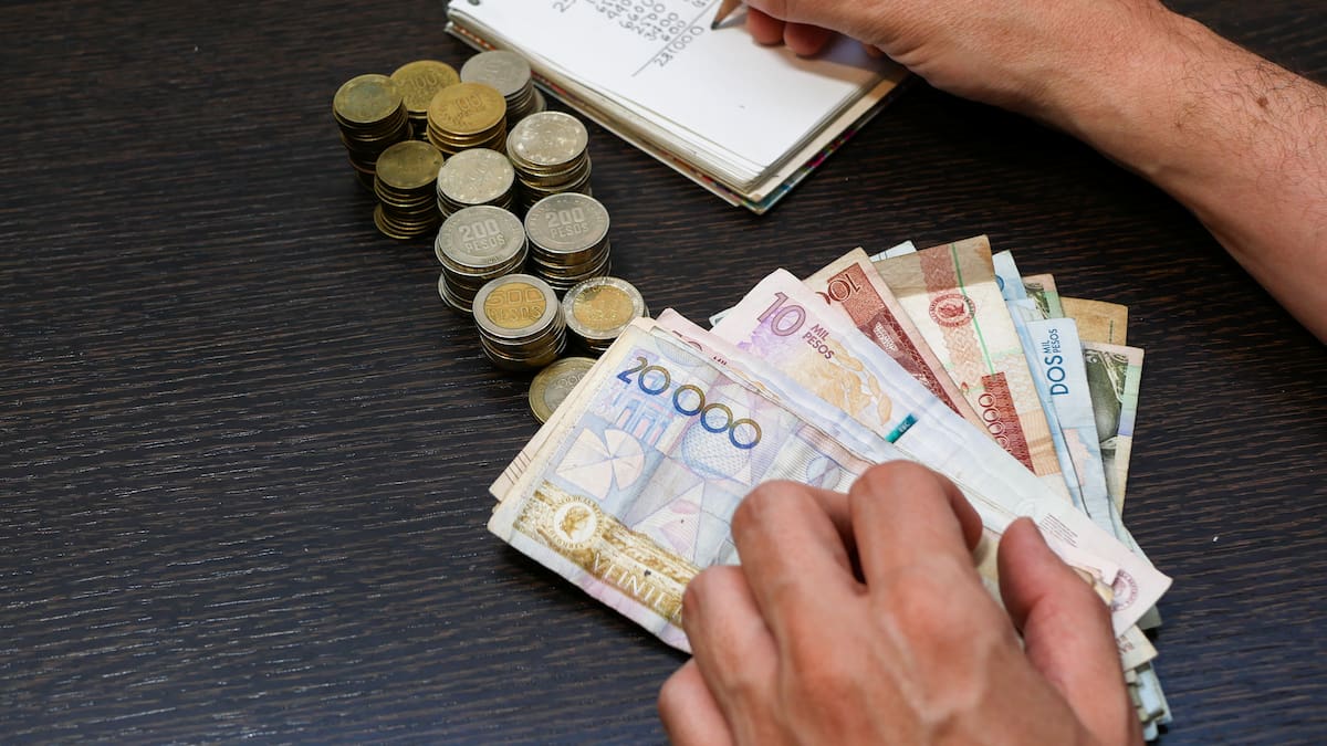 Salario mínimo 2025: Empresarios y sindicatos insisten en posiciones sobre productividad
