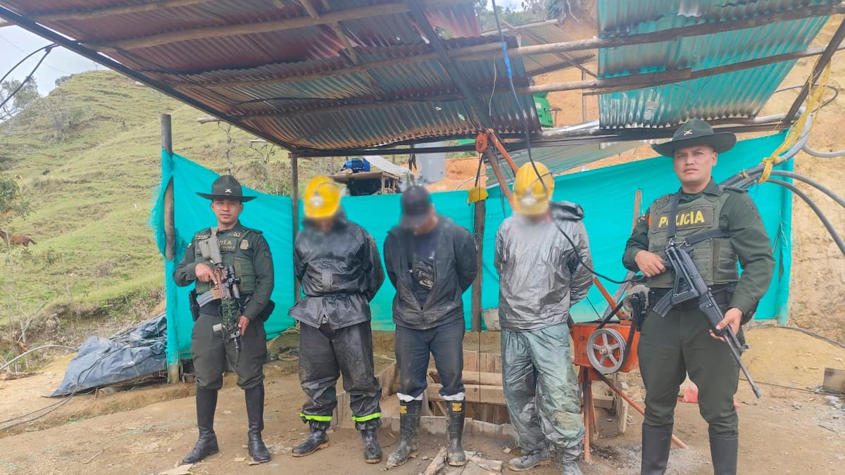 Capturan a tres personas por minería ilegal en zona rural de Santa Rosa de Osos