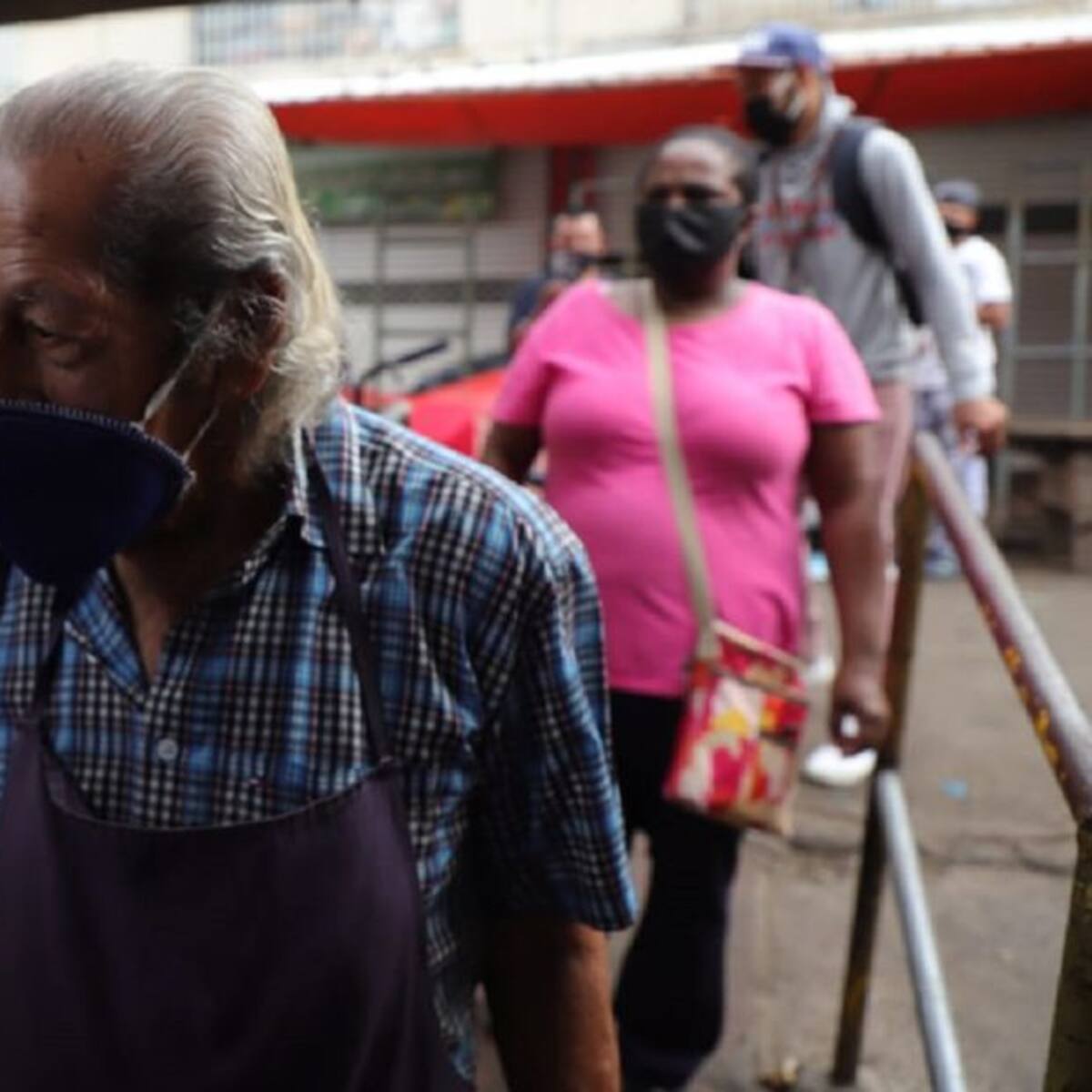 Cali a hoy tiene 1.413 contagiados. El Valle con 90 personas fallecidas