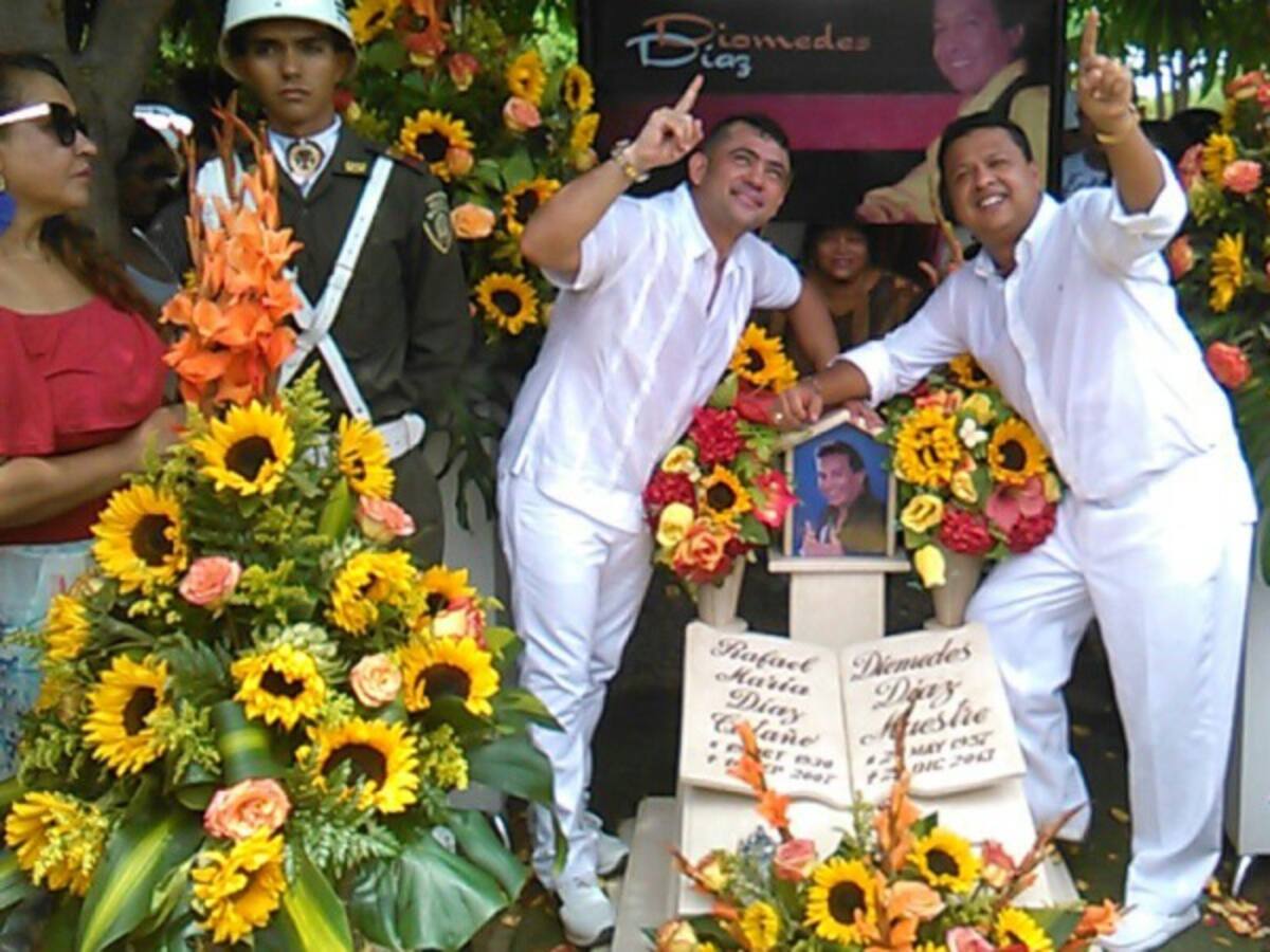 Serenata y flores para Diomedes Díaz en Valledupar