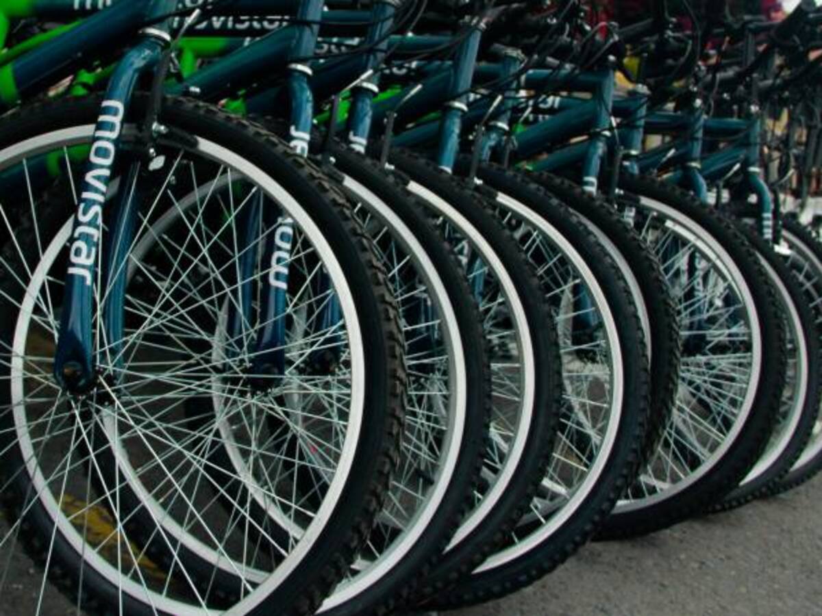 Ciclista resulta herido de bala en medio de un atraco en Bogotá