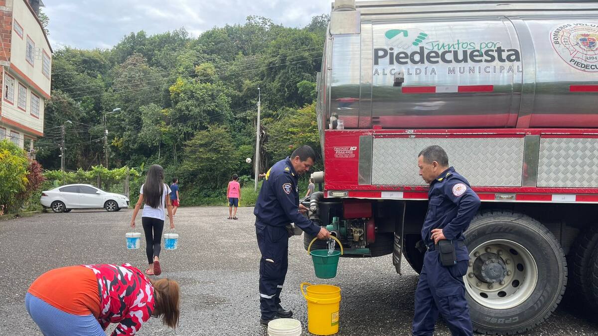 Otra vez se abastecen con carrotanques en Piedecuesta