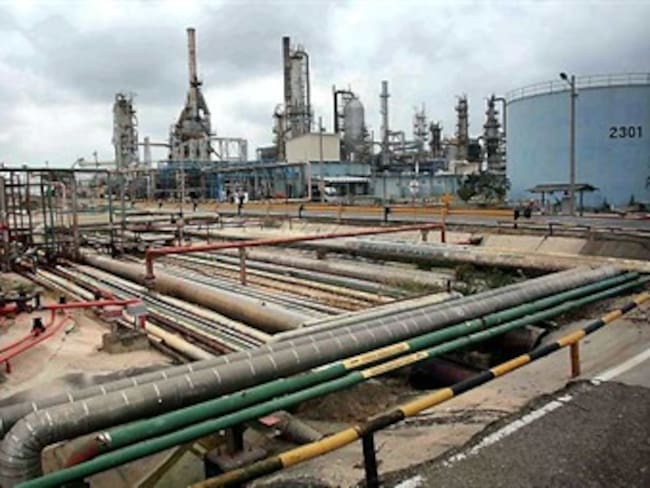 Violencia y robos causan suspensión de operaciones en planta de gas de Ecopetrol