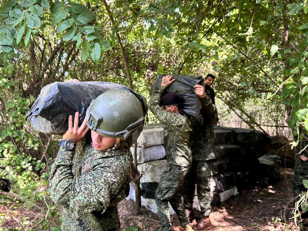 Ejército incauta 15 kilos de cocaína del Clan del Golfo en San Luis, Antioquia
