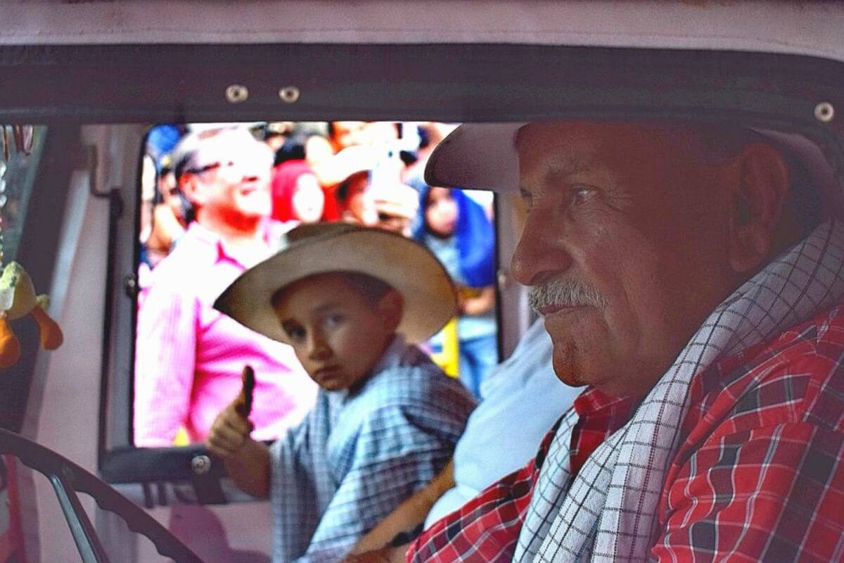 Los más viejos conscientes que en cualquier momento van a faltar, enseñan los conocimientos y la tradición del Yipao a sus nietos.