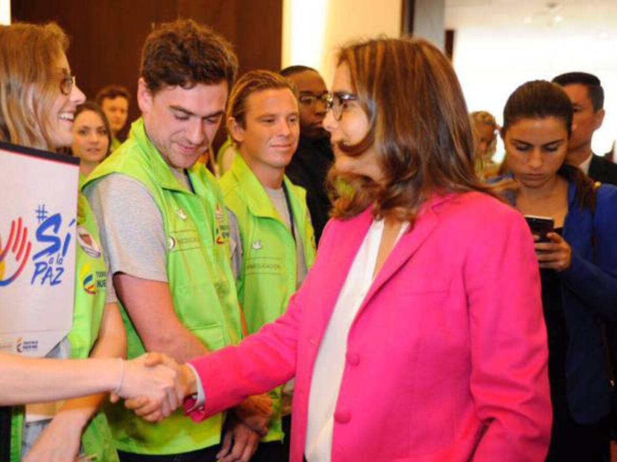 MinEducación recibe a nuevo grupo de nativos para fortalecer la enseñanza del inglés en el país