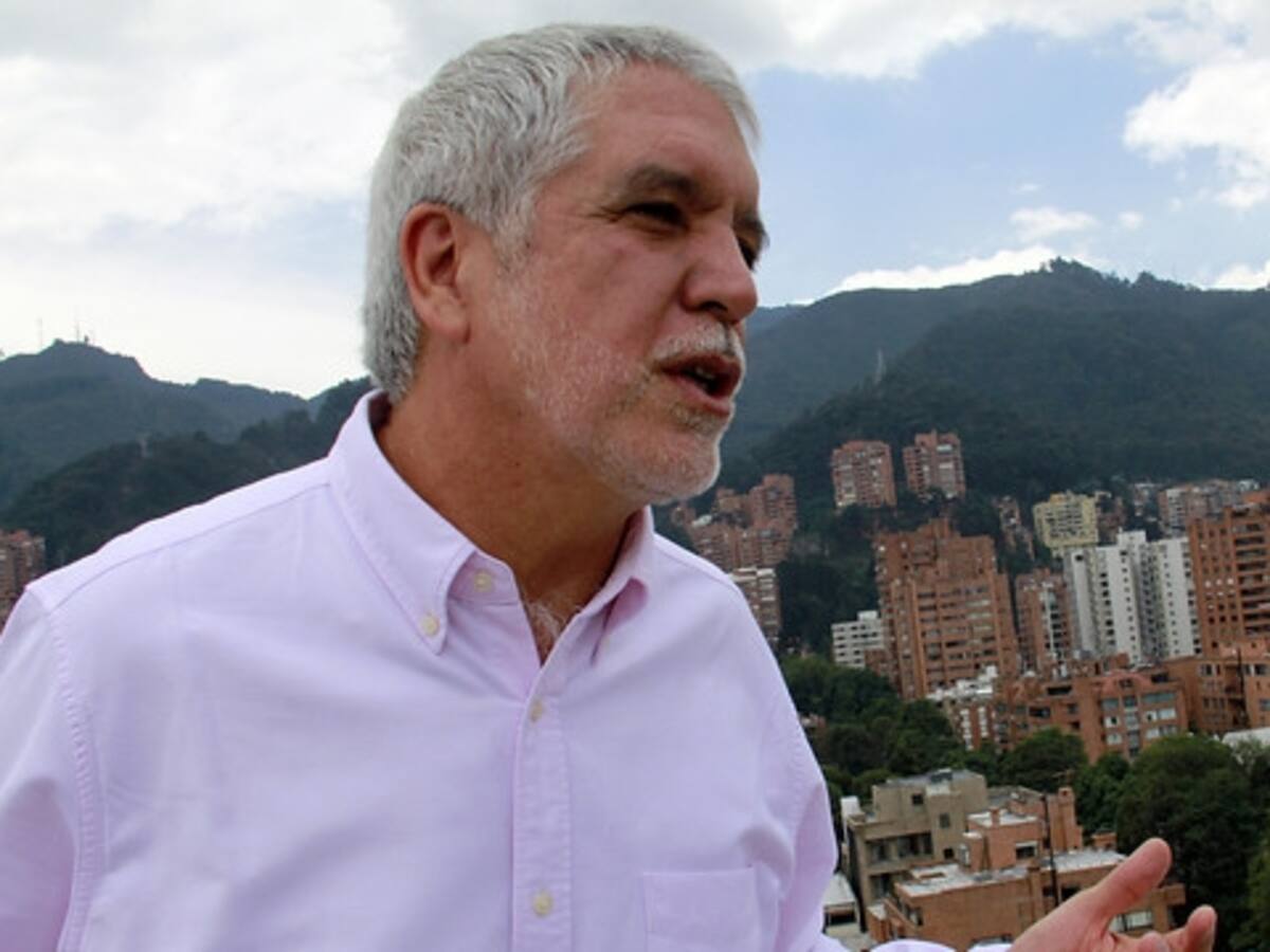 Peñalosa invita a Pardo a buscar candidato único a la Alcaldía de Bogotá