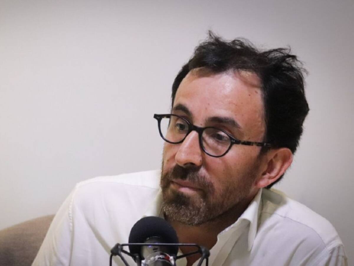 Alegra que expertos en el virus se hayan vuelto virales en redes: Santos