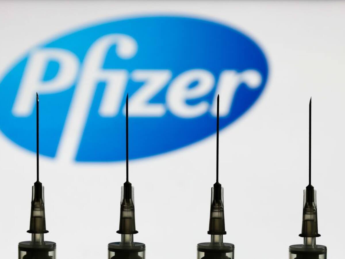 Pfizer plantea aplicar tercera dosis para reforzar inmunización