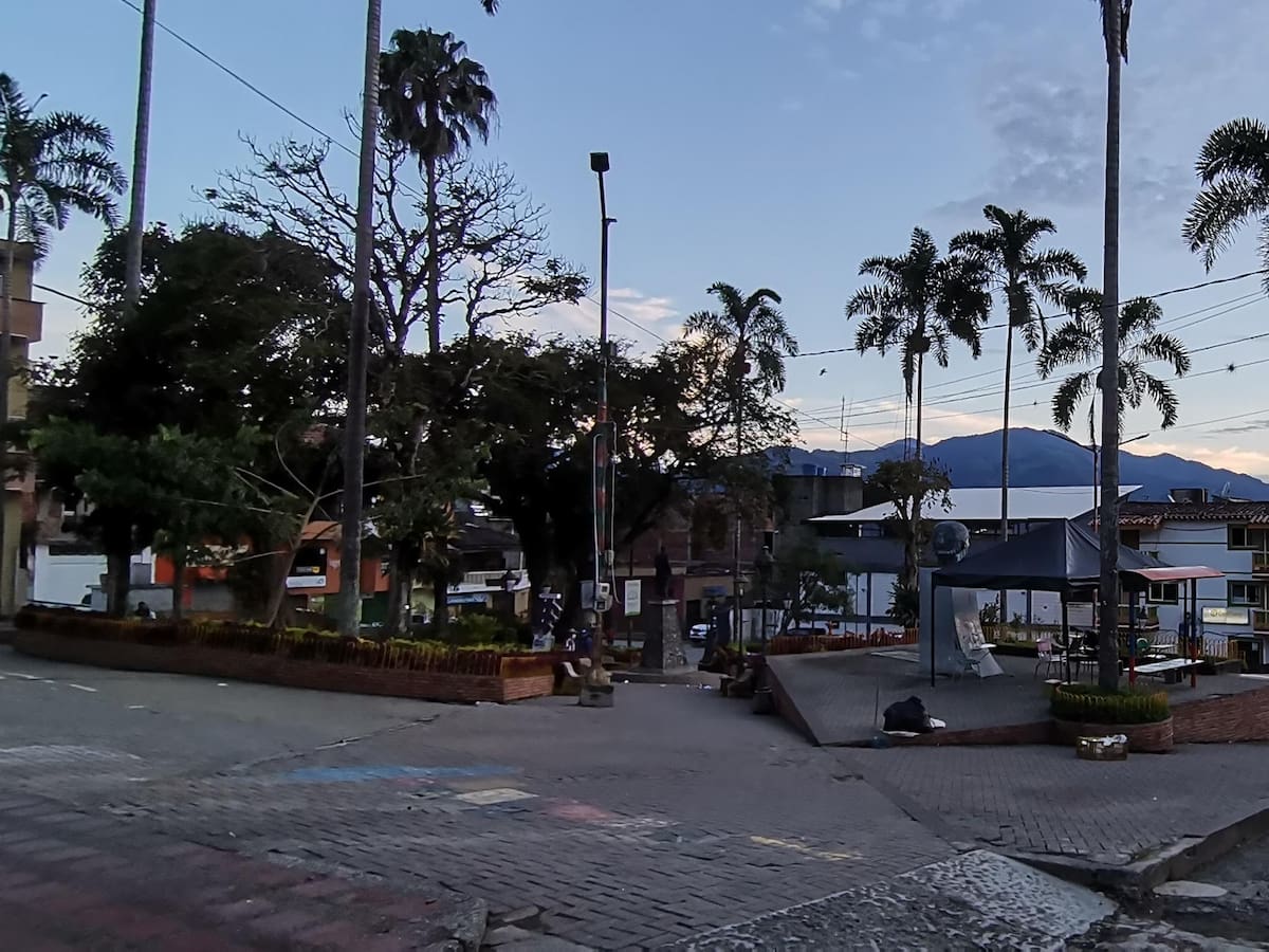 Hombres armados hostigaron la estación de policía de Ituango, Antioquia