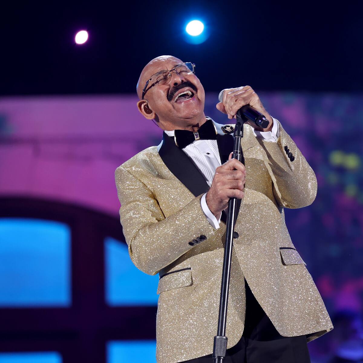 “Estoy contento y feliz de poder estar una vez más en Cali”: Oscar D’León