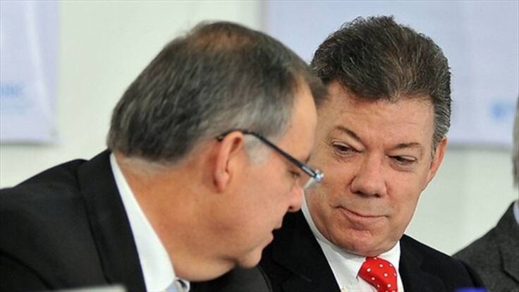 Santos asegura que no permitirá que se haga política con armas