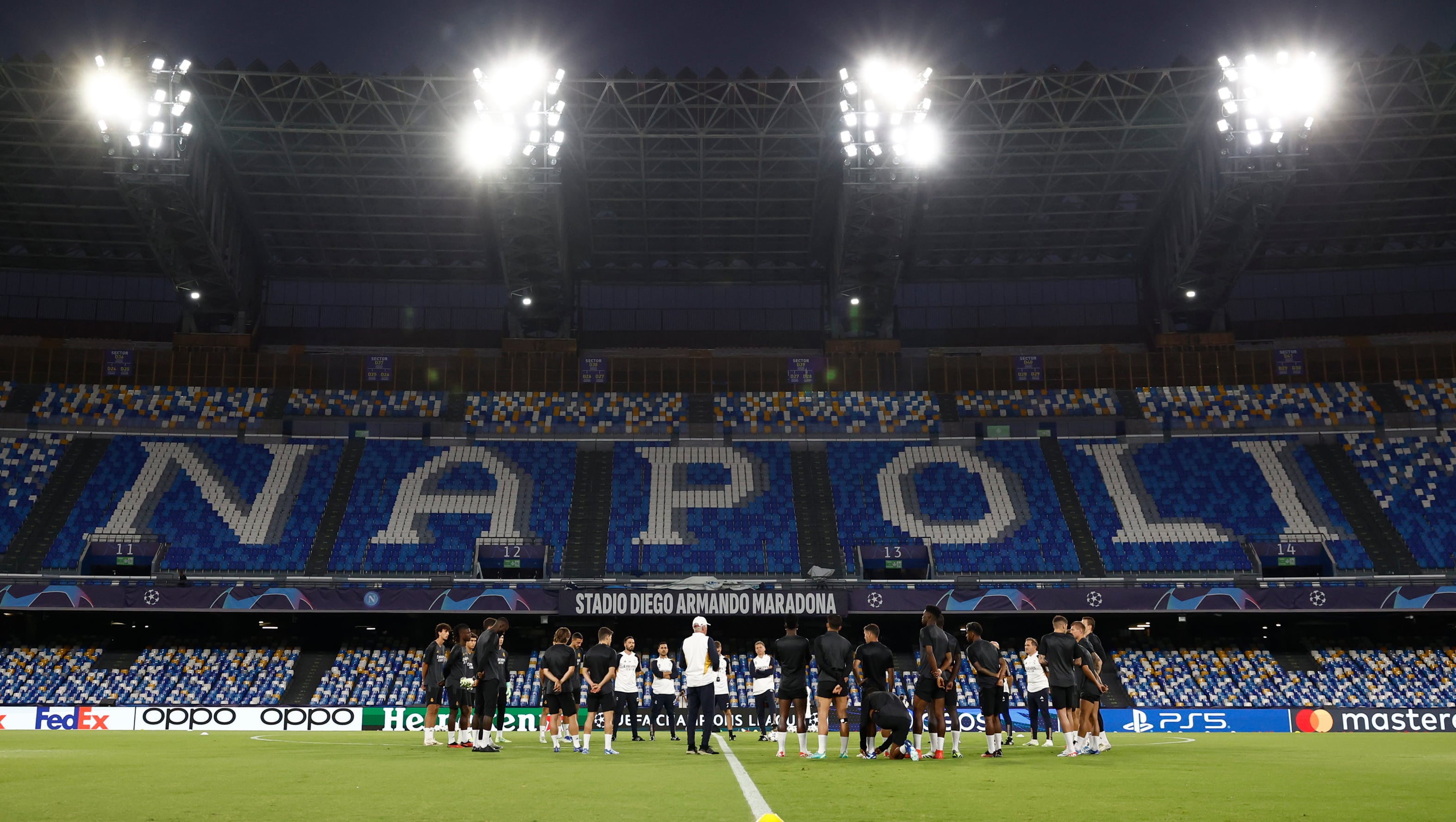Real Madrid entrenando en el estadio Diego Armando Maradona antes del encuentro ante Napoli. (Photo by Helios de la Rubia/Real Madrid via Getty Images)