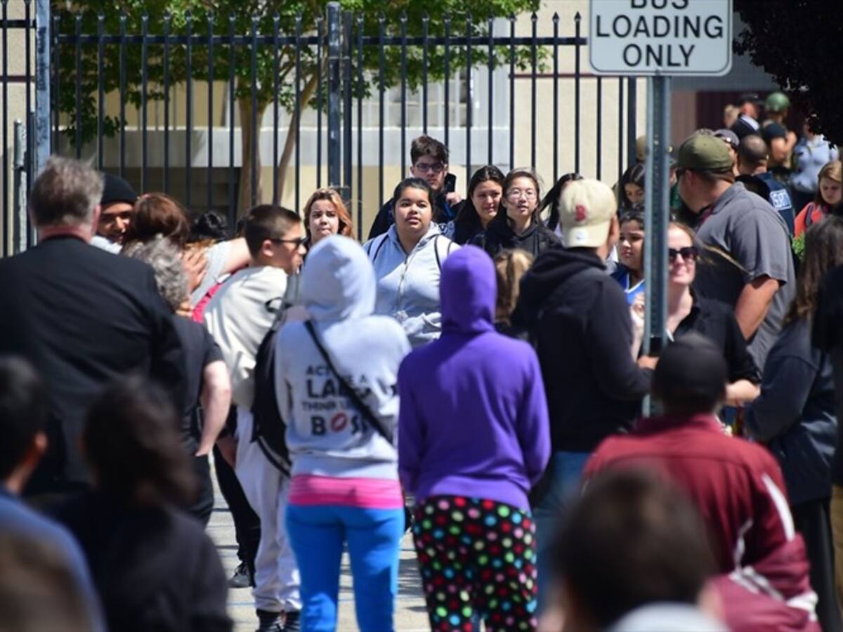 Gobernador de Texas confirma 10 muertos y 10 heridos en el tiroteo escolar