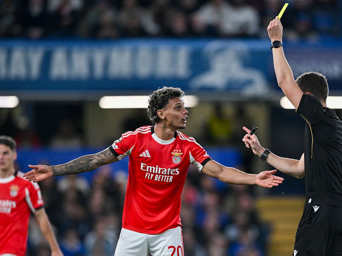 Richard Ríos vivió una noche de terror en Champions: autogol en la derrota de Benfica ante Chelsea