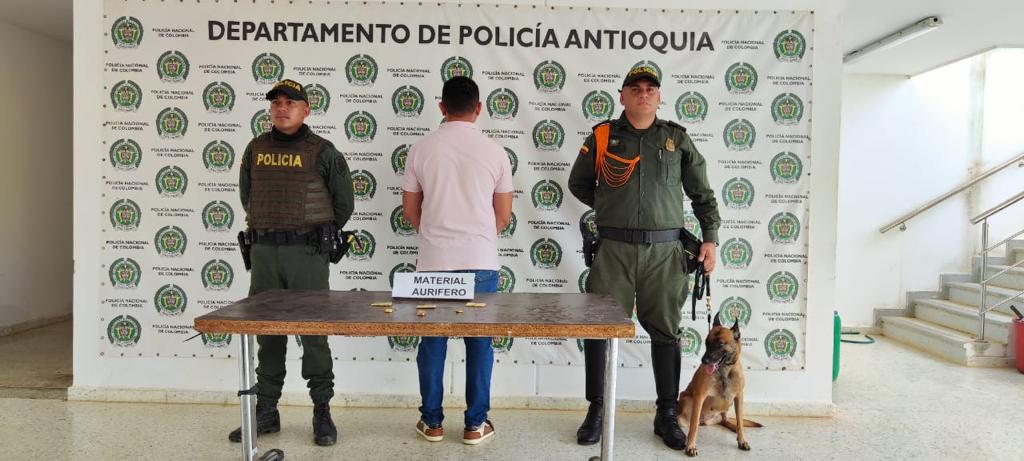 Capturado con oro- foto Policía de Carabineros