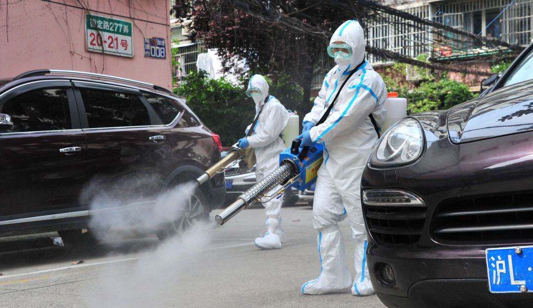Labores de desinfección en Shanghai