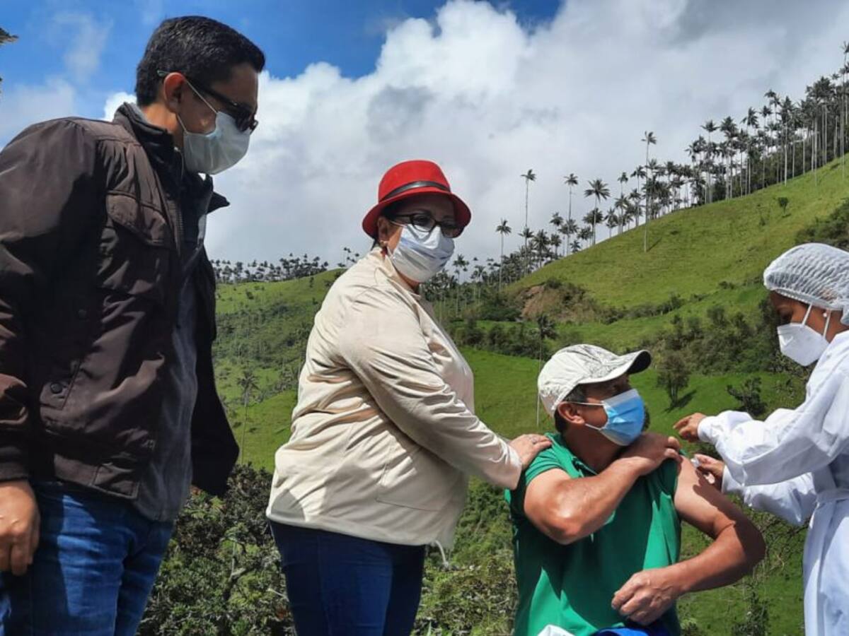 Vacunación contra COVID llegó a zonas más apartadas de Salento, Quindío