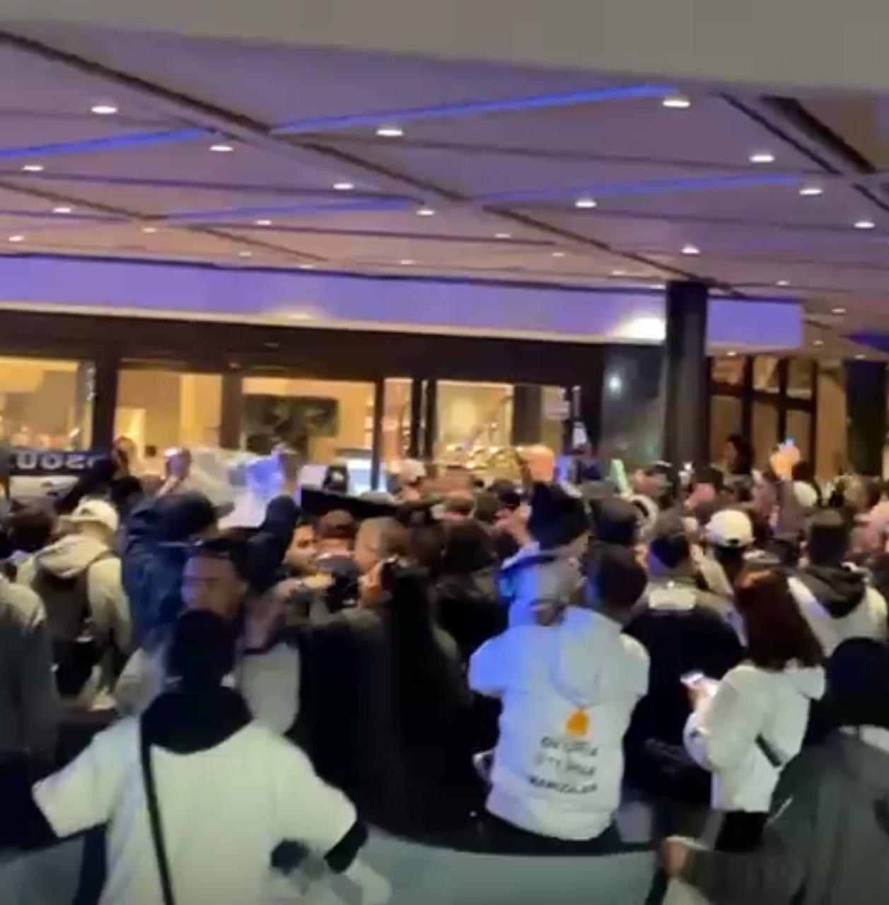 Foto pantallazo video / agresión de la Policía de Buenos Aires en tradicional Banderazo