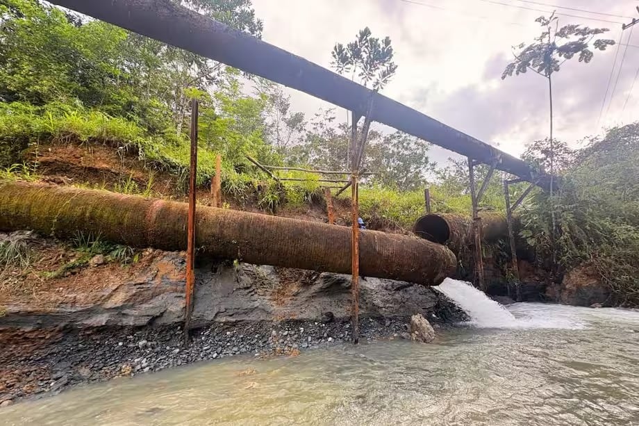 Mientras avanzan las obras, las autoridades mantienen un plan de contingencia para garantizar el abastecimiento de agua en sectores priorizados