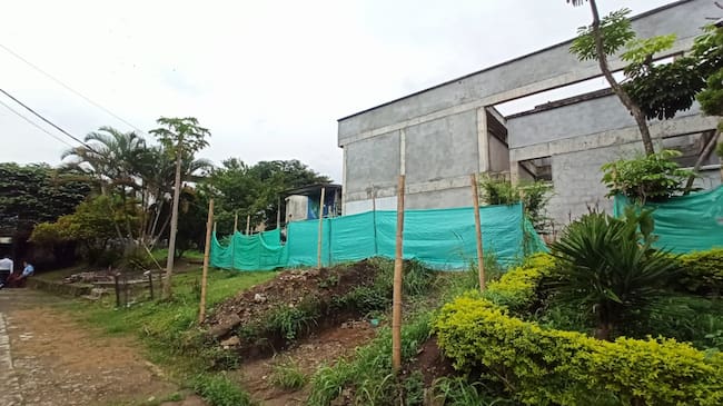 Obras en colegios de Ibagué no avanzan denuncian padres de Familia, institución educativa Jorge Eliécer Gaitán.