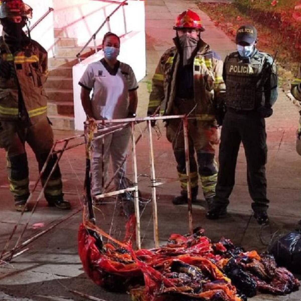 Un globo con pólvora generó un incendio en un hogar geriátrico de Medellín