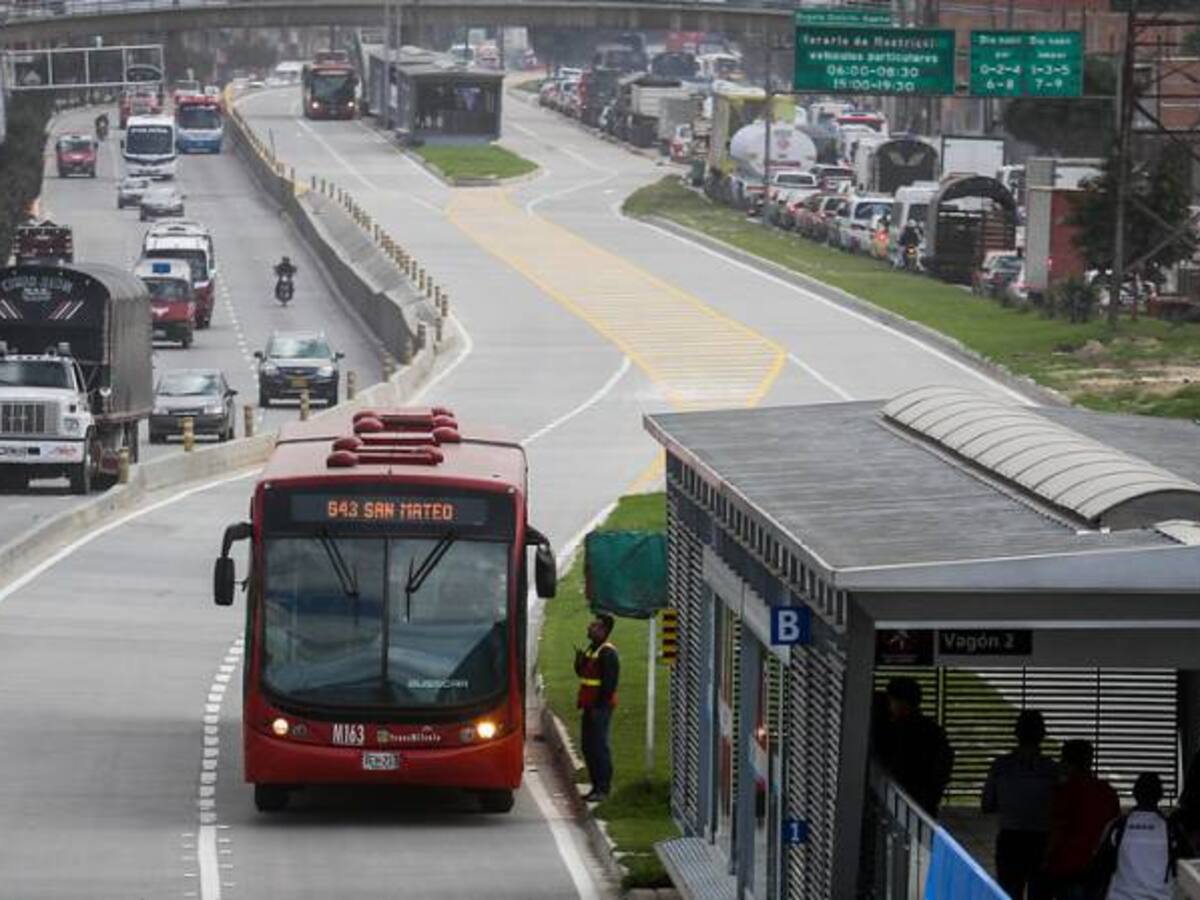 Vamos a mejorar las frecuencias de buses de Transmilenio en Soacha: Peñalosa