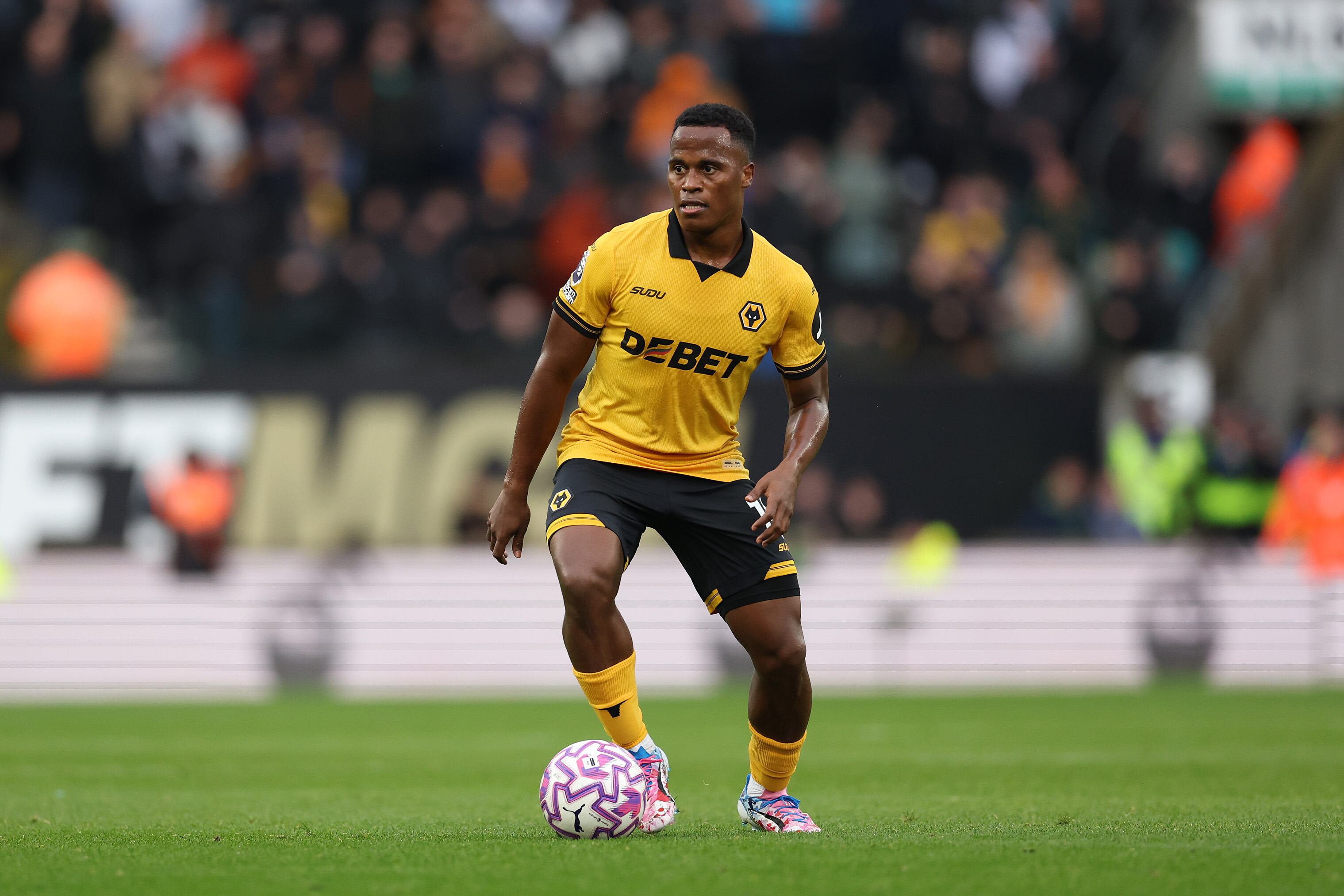 Jhon Arias, extremo colombiano del Wolverhampton. (Photo by Wolverhampton Wanderers FC/Wolves via Getty Images)