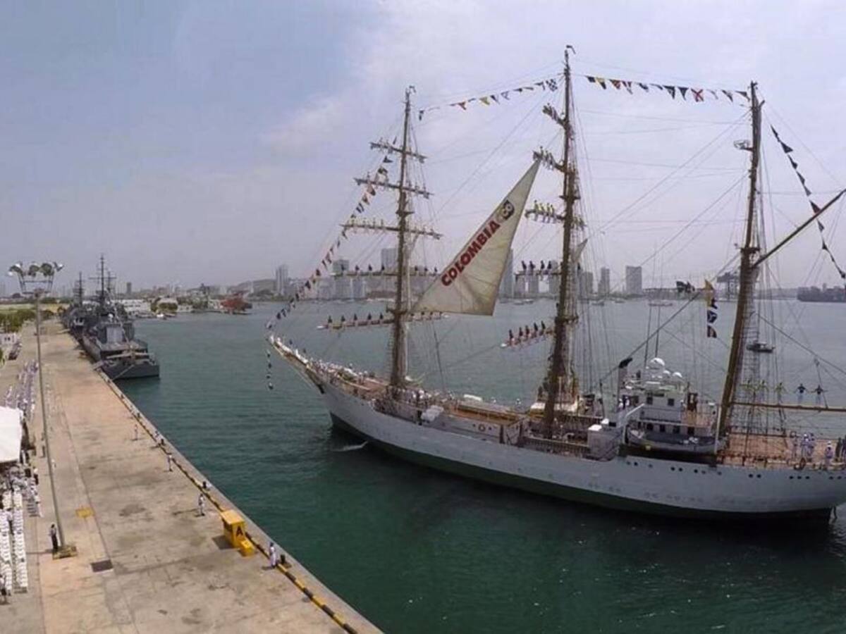 Gloria finaliza el primer crucero de alumnos de infantería de marina