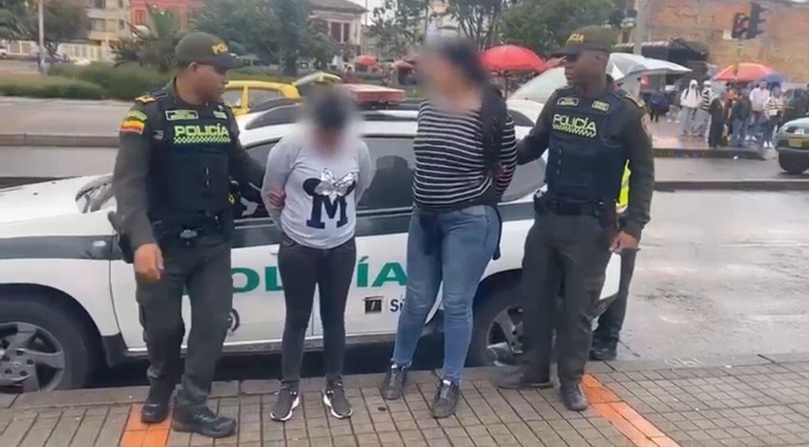 Siete capturados en flagrancia por robo de celulares en TransMilenio. Cortesía Prensa Policía Metropolitana de Bogotá.