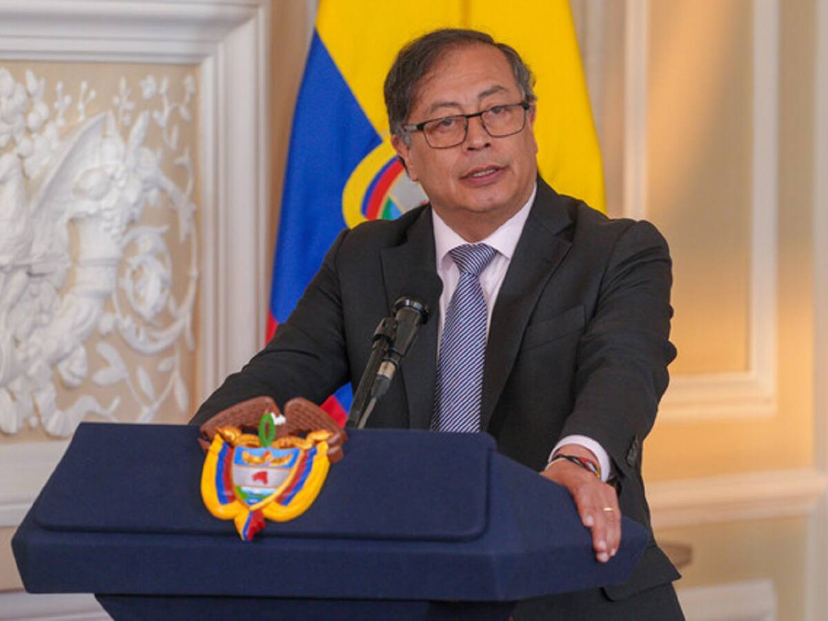 ¿Quiere el gobierno Petro afectar los servicios de inteligencia?