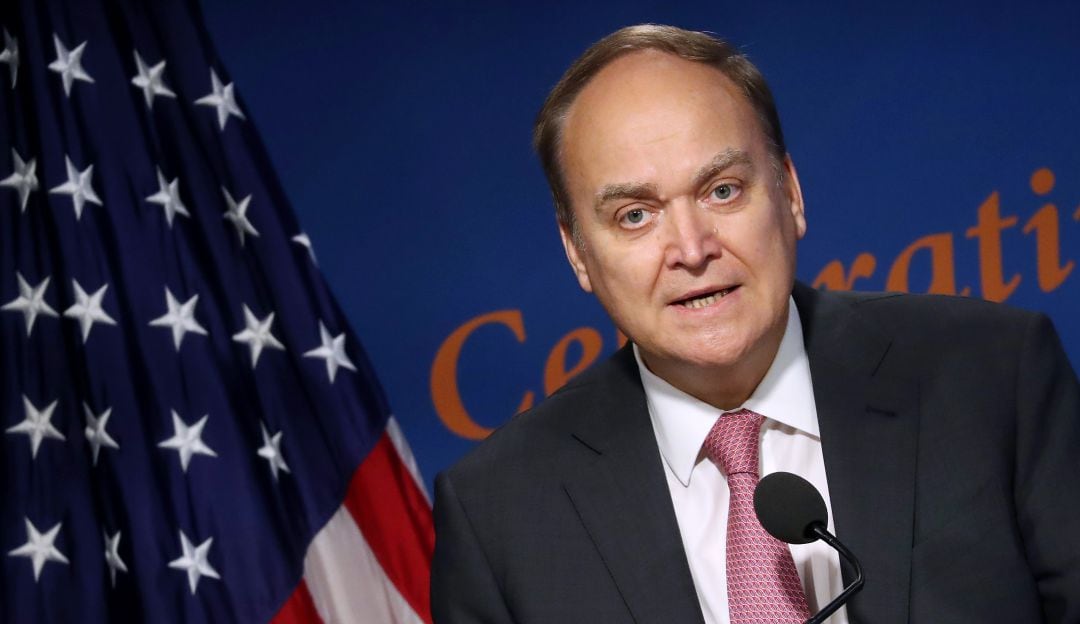 El embajador Anatoli Antonov