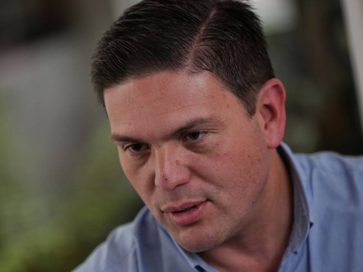 Juan Carlos Pinzón: "Me duele Colombia, pero la prudencia es de sabios"