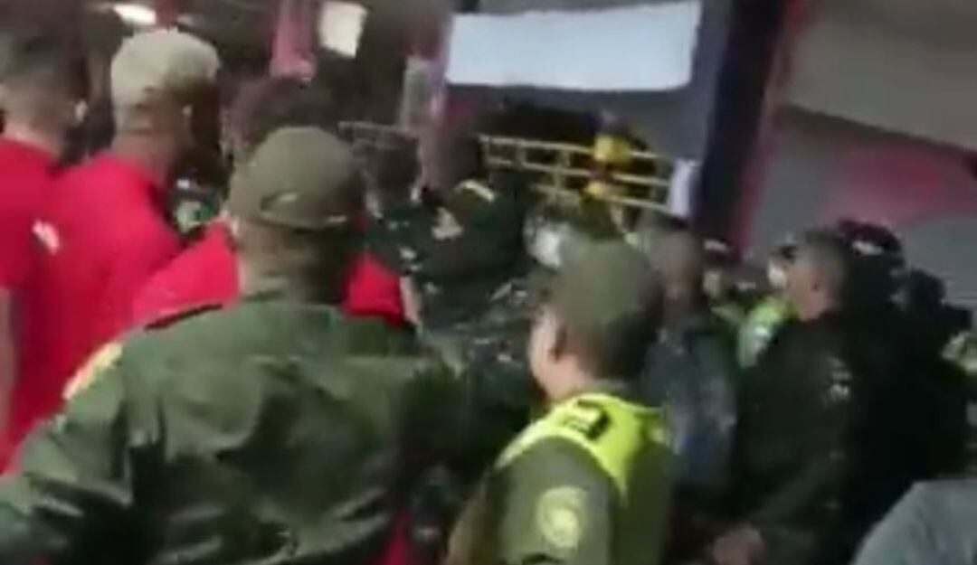 Pelea entre jugadores de Pasto y Bucaramanga