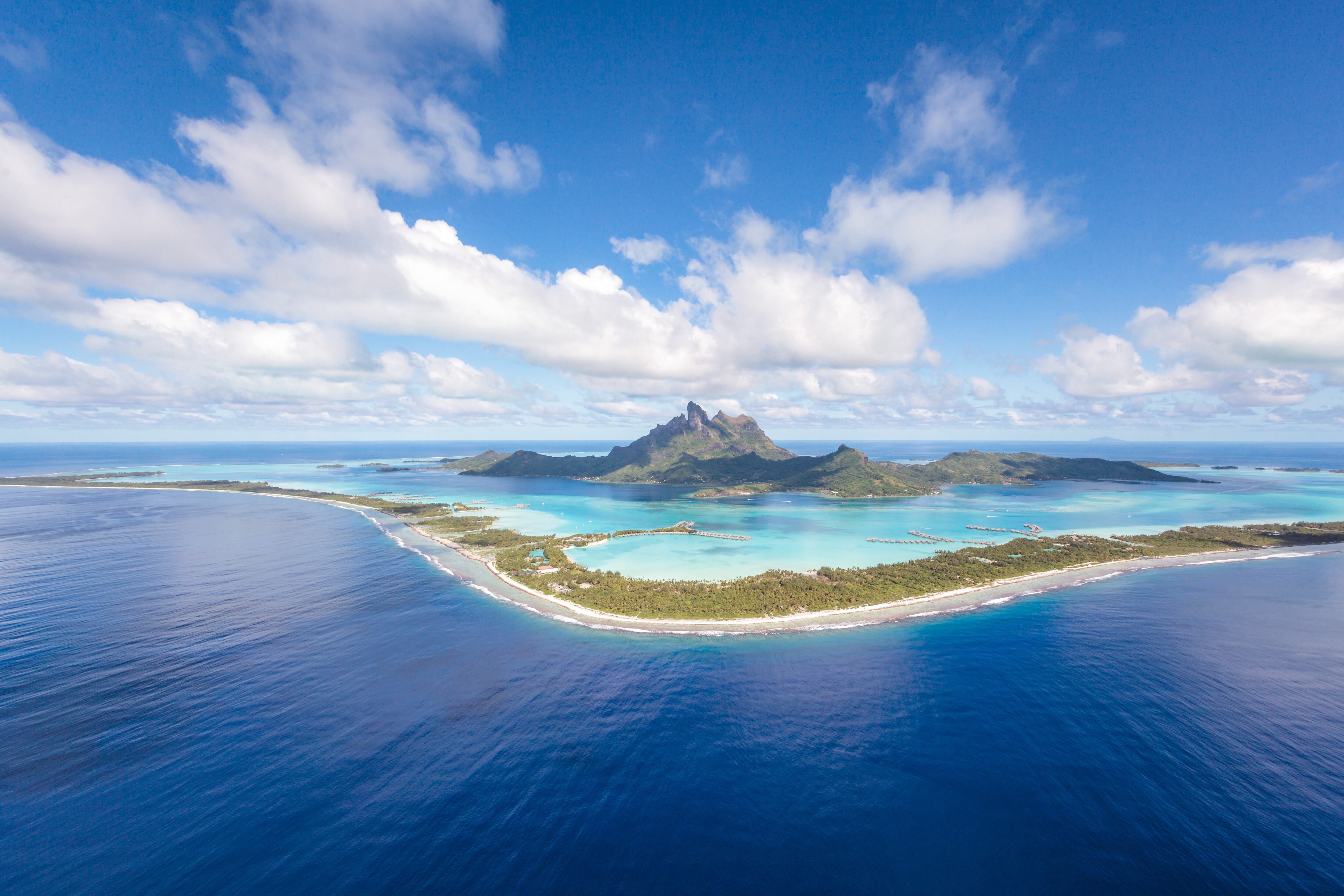 Vista aérea de la isla Bora Bora en la Polinesia Francesa / Foto: GettyImages
