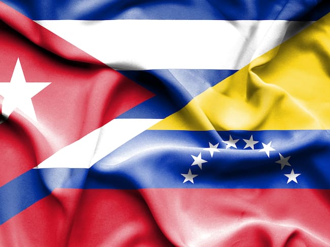 Banderas de Cuba y Venezuela. Foto: Getty Images