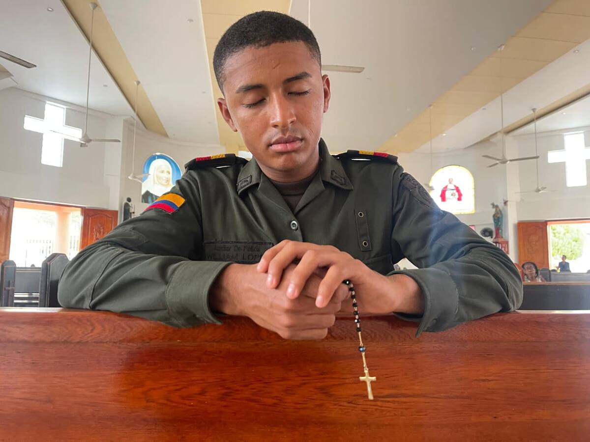 El llamado de Dios: Ya no viste sotana, pero su vocación de servicio sigue siendo la misma