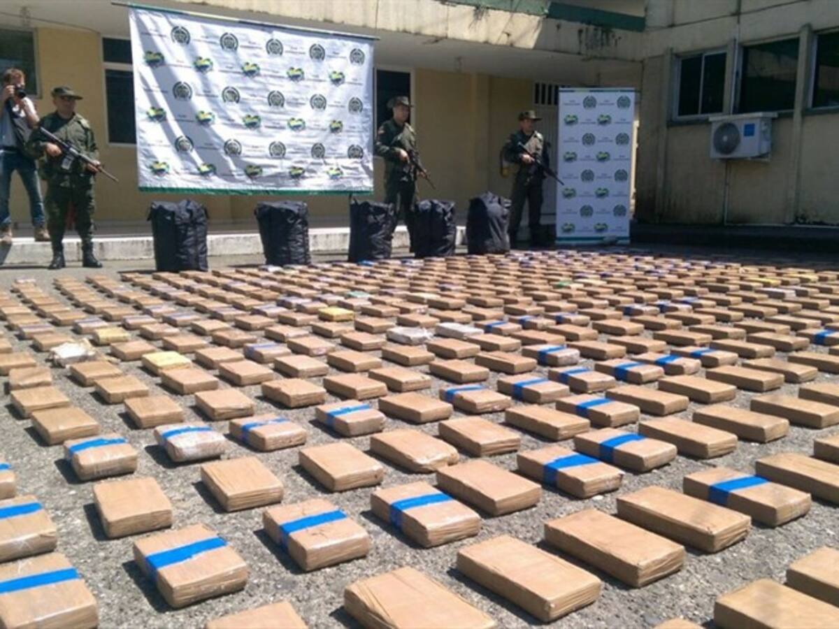 Incautaron en Buenaventura el más grande cargamento de cocaína de 2017