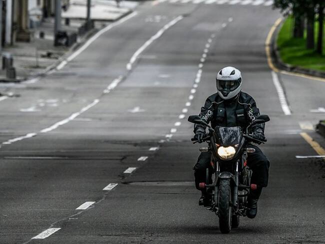“A los moteros nos han estigmatizado. Hemos puesto de nuestra parte y ayudado a las autoridades a capturar personas de estas bandas”: Miguel Forero. Foto: Getty Images / JUAN BARRETO