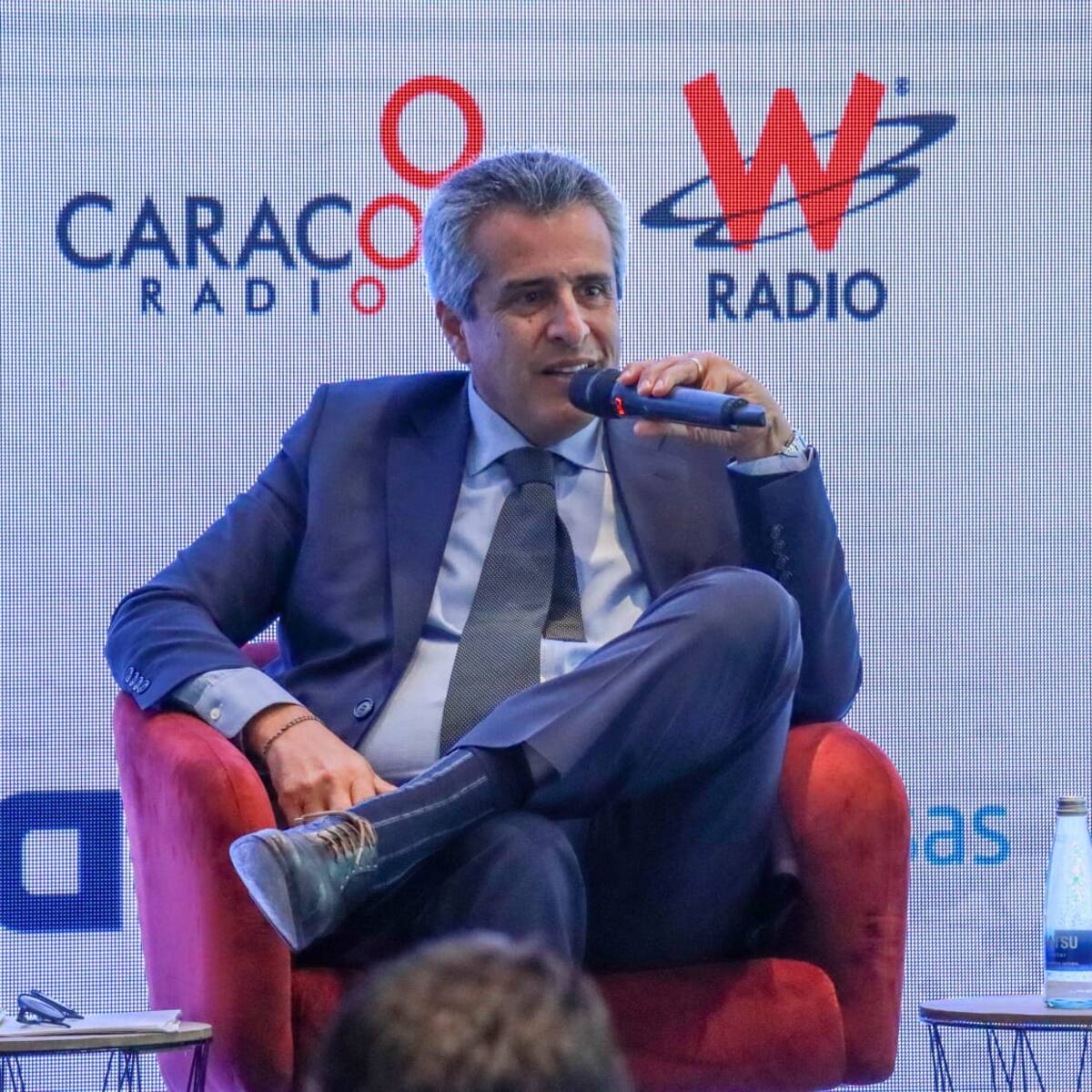 Los liberales debatimos, no recibimos órdenes: Min Interior a César Gaviria