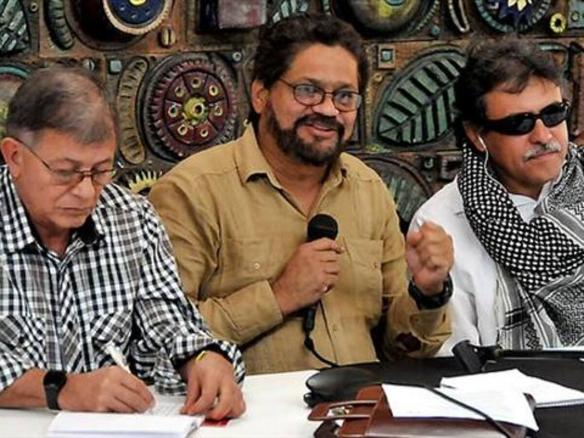 Que candidatos aclaren si quieren entrega sumisa o reconciliación: Farc