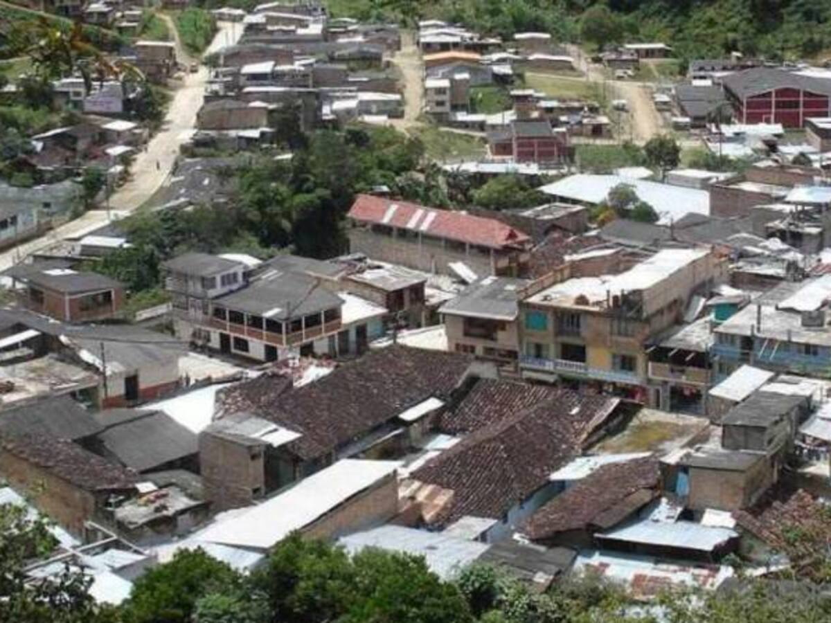 Temor en Cauca tras tortura y asesinato de 7 personas en Argelia