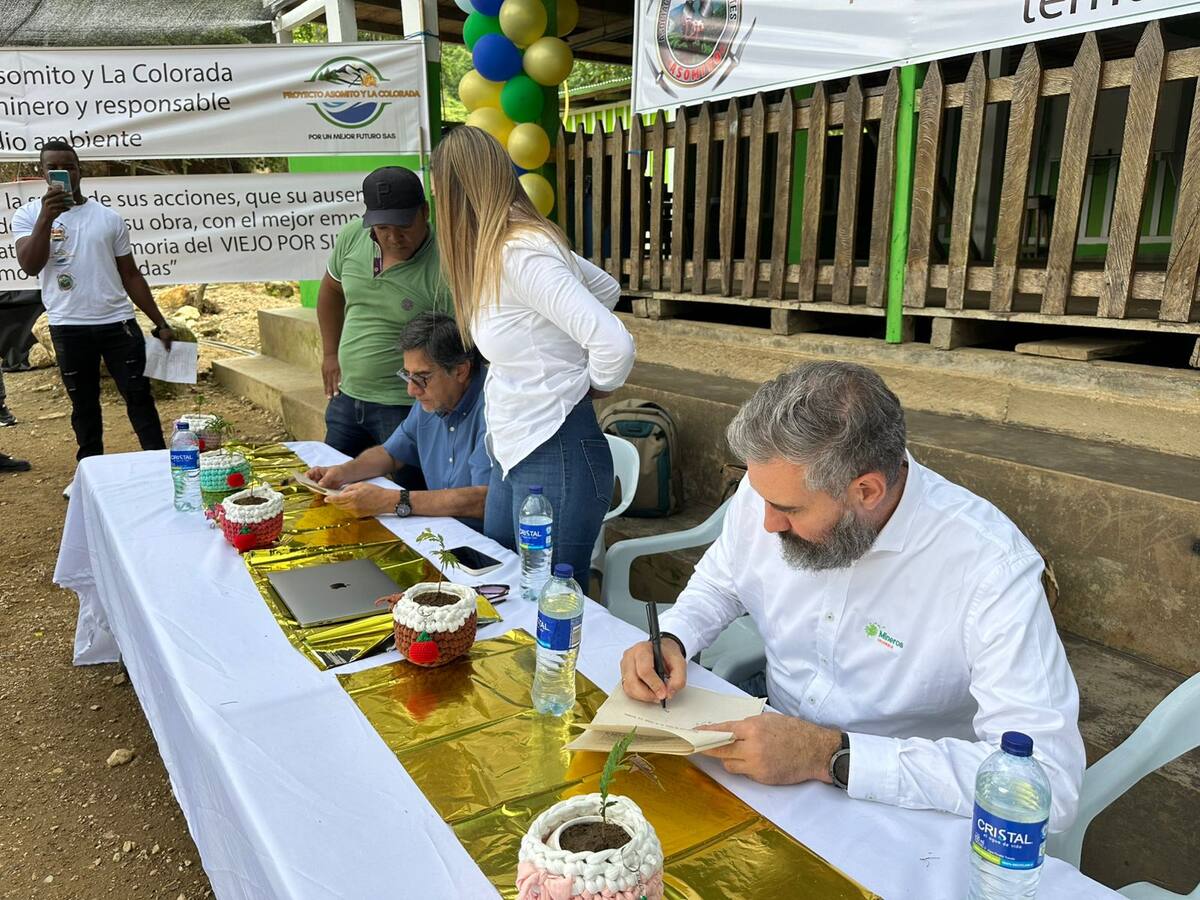 Realizaron firma protocolaria para la cesión de derechos mineros en el sur de Bolívar