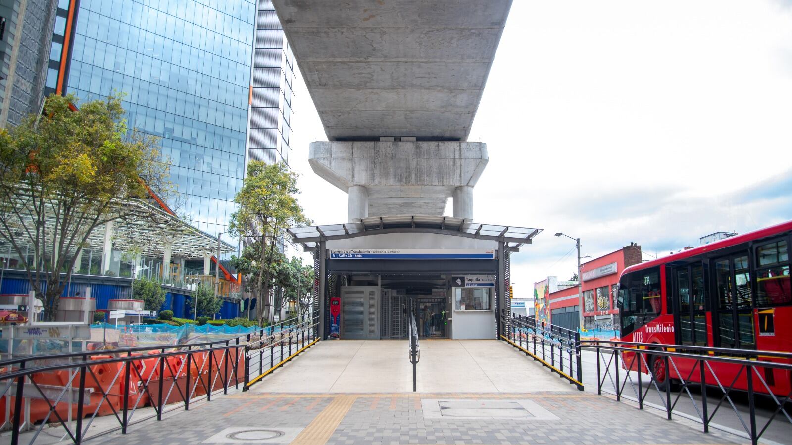 Habilitan por completo la estación de Transmilenio Calle 26. Foto: Suministrada Transmilenio.
