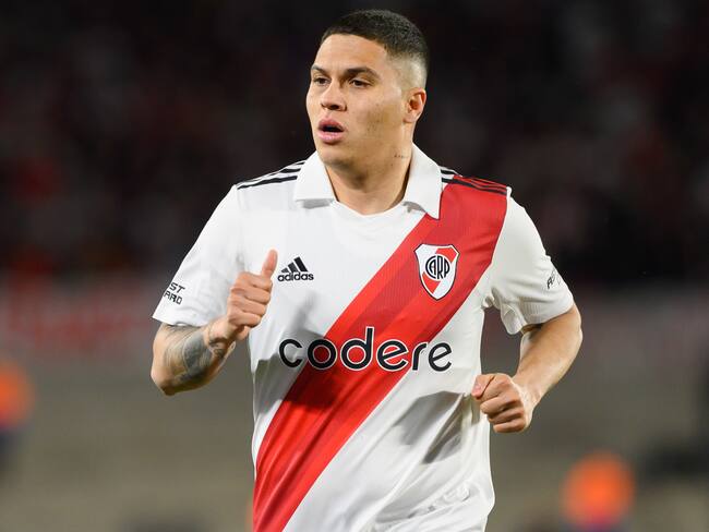 BUENOS AIRES, ARGENTINA - 2022/10/16: Juan Fernando Quintero of River Plate seen during the match between River Plate and Rosario Central as part of Liga Profesional 2022 at Estadio Mas Monumental Antonio Vespucio Liberti.(Final score; River Plate 1:2 Rosario Central). (Photo by Manuel Cortina/SOPA Images/LightRocket via Getty Images)